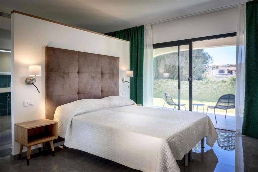 Terradimare Resort&Spa San Teodoro  Exterior photo