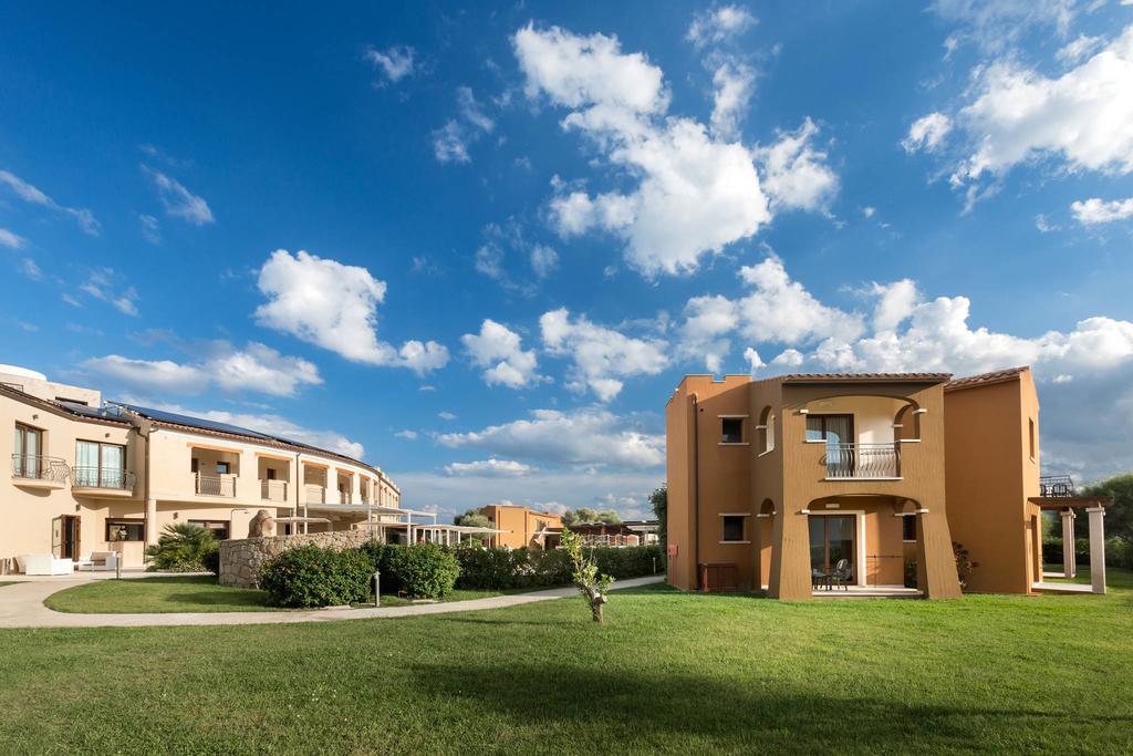 Terradimare Resort&Spa San Teodoro  Exterior photo